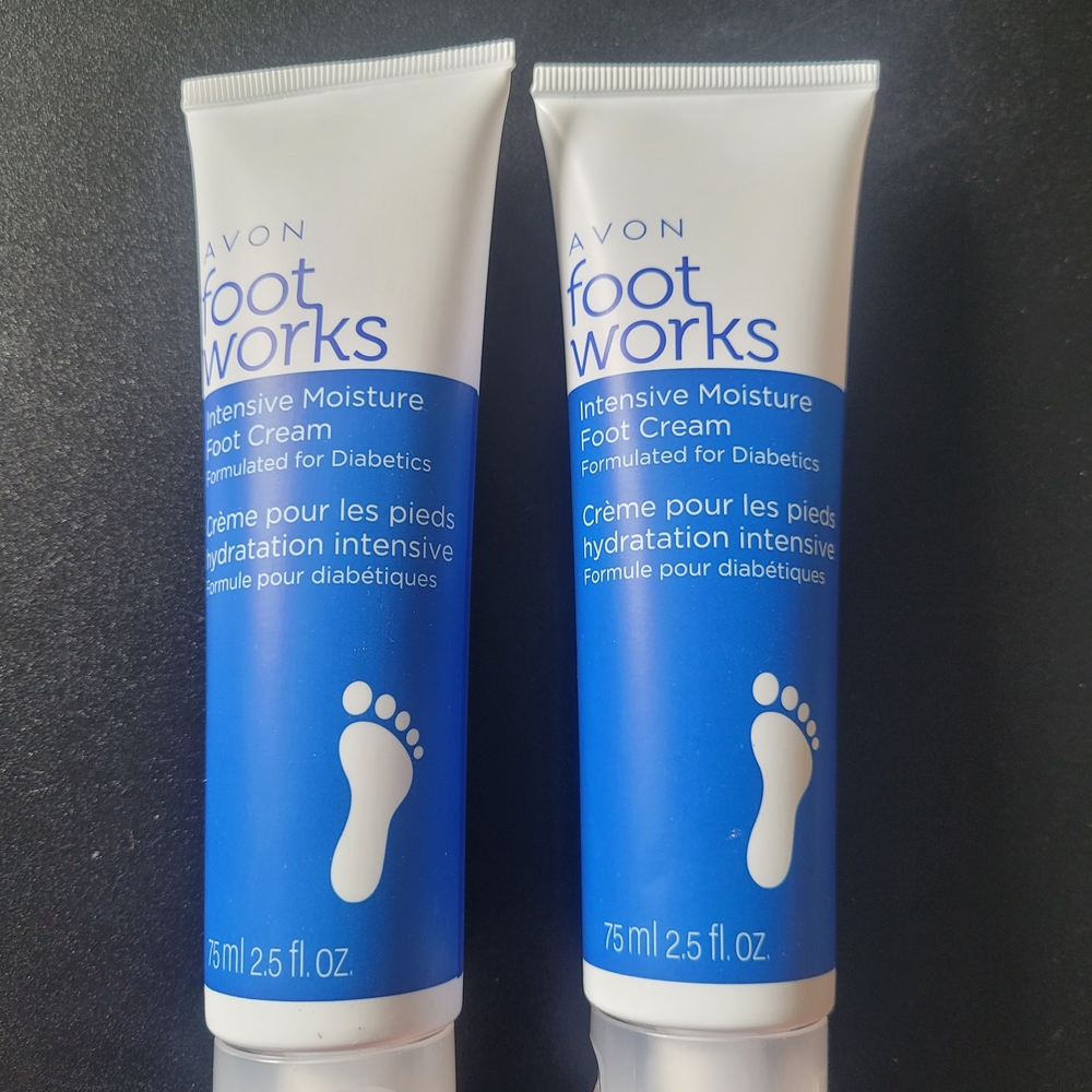 Avon Foot Works Intensive Moisture Foot Cream - Blue & White